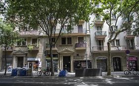 31Ent1027 - Mediterranean Decorated Apartment